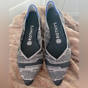 Rothy’s Points: RETIRED - Black and Gold, Size 7